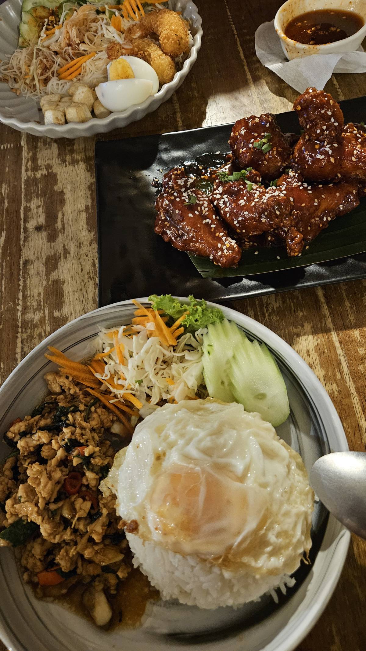 For my last dinner in Koh Lanta I had to go to my fav restaurant and get my fav dishes!
I had pad k...