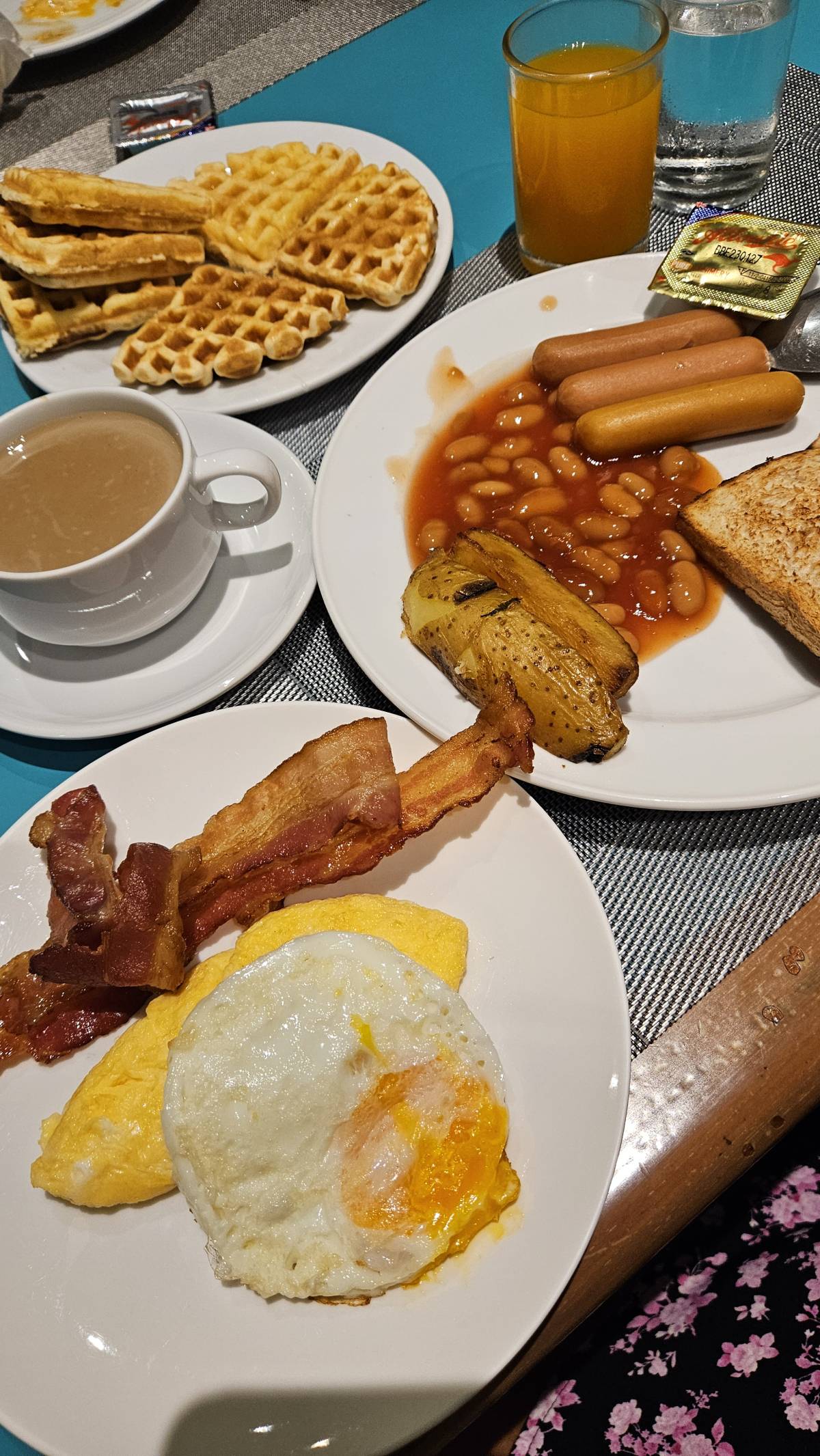 For the buffet breakfast today I had way more than I should (again! ๐) I noticed how some items are...
