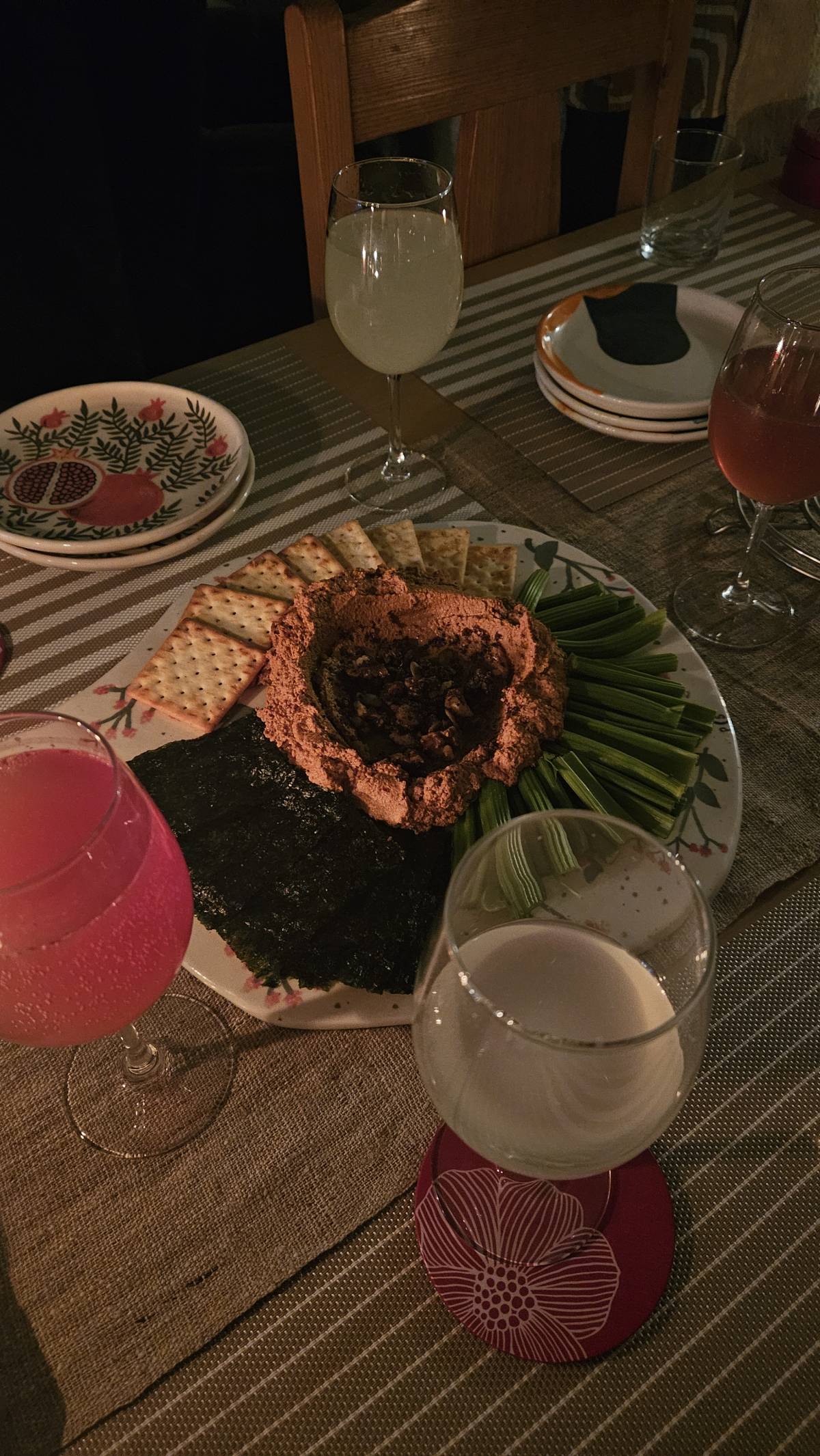 Blessed to have friends who invite you over for dinner and start the evening by snacks presented lik...