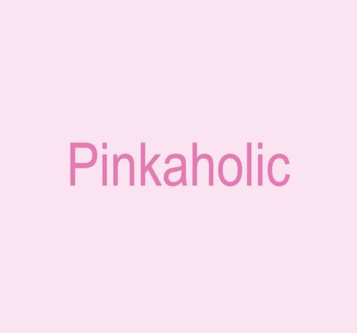 Another day to thank God for being a woman, a lover of pink and a Barca fan👌