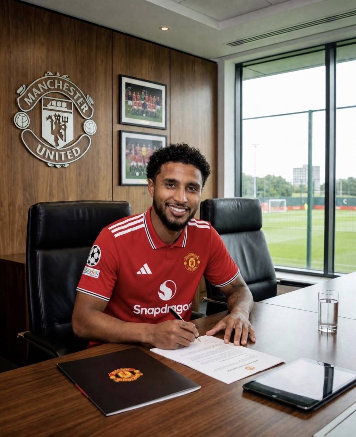 🔴 DONE DEAL: Manchester United Complete Éderson Signing from Atalanta
🚨 Manchester United have su...