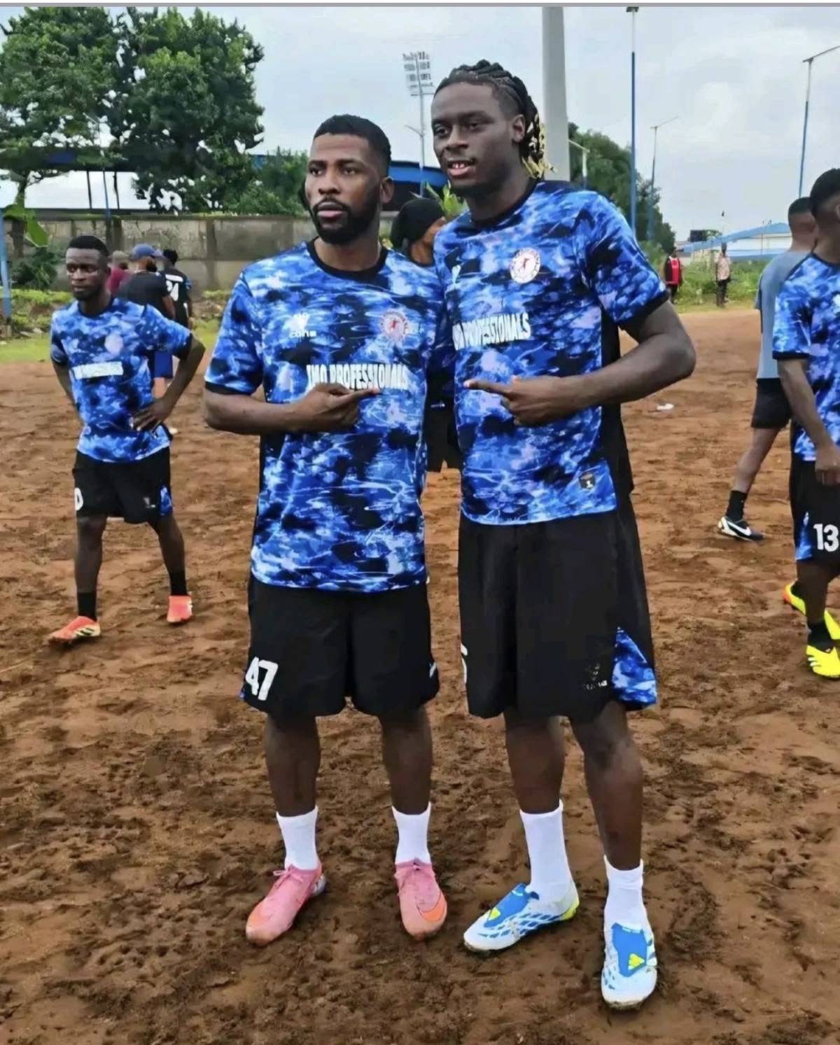 LESLEY UGOCHUKWU CELEBRATES HIS HERITAGE WITH SPECIAL APPEARANCE IN OWERRI
Burnley midfielder Lesle...