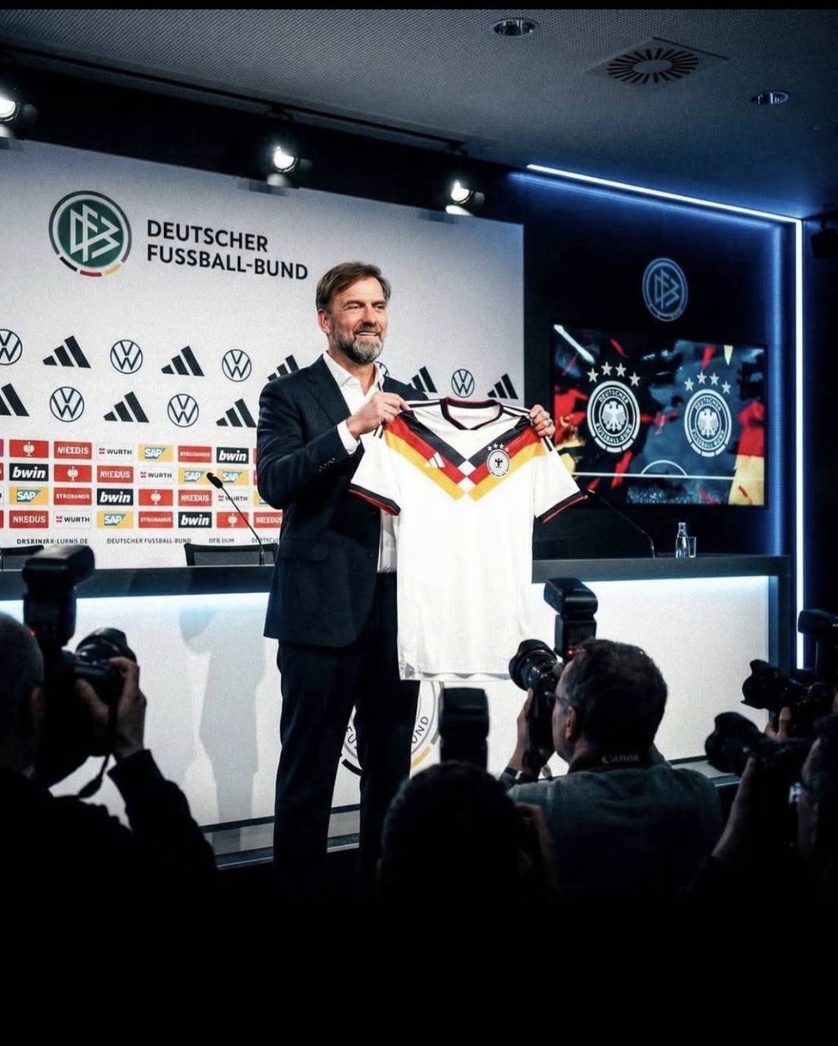 JΓΌrgen Klopp has accepted to take over as πππ πππππππ ππππ πππππ
Contract details being confirmed...