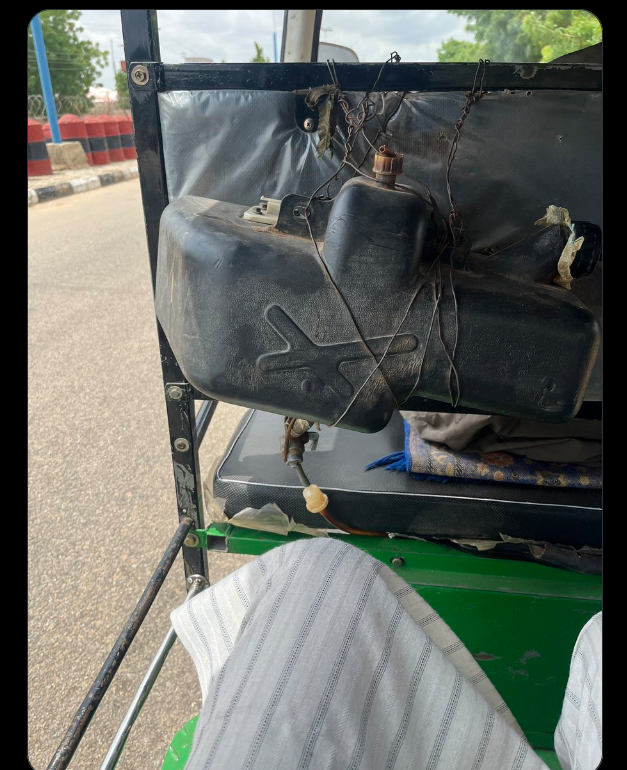See the Keke wey I enter today. It must be Nigerian madeðŸ˜
Look at where they put the fuel tank