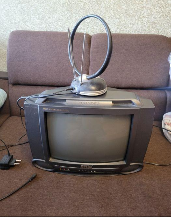 Smart TV going for 1.1m
E dey cook food too