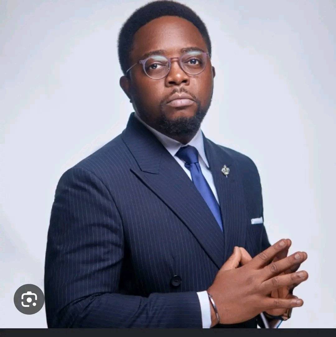 ONE WORD FOR THIS JOURNALIST THAT HAS DERAILED?
Me "An ANEX of NTA"
What's yours?
Good Morning Lek...