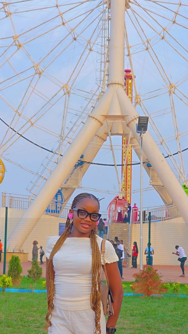 Weekends about to start😌🌸💅✨#LekeeLekee #Trending #Viral #follow