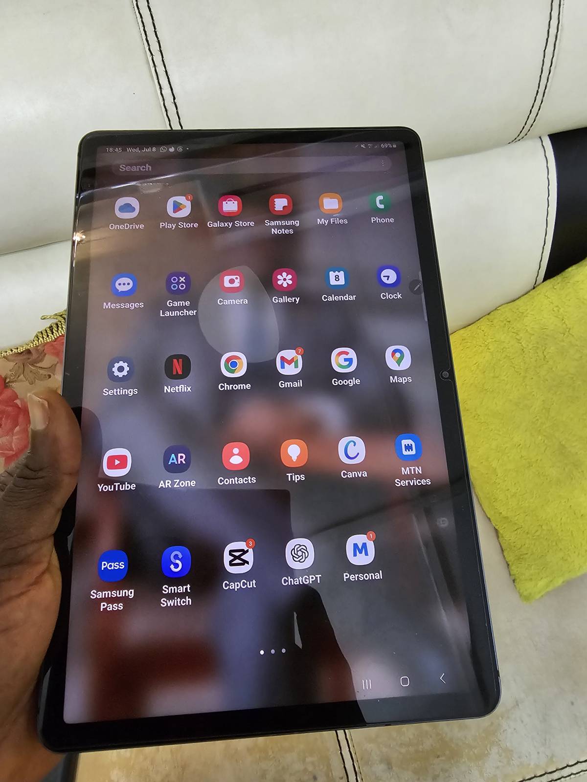 I have Galaxy tab s7 to sale. Price 350k. It's very intact, no issue.  Whatsapp me on 08039531978