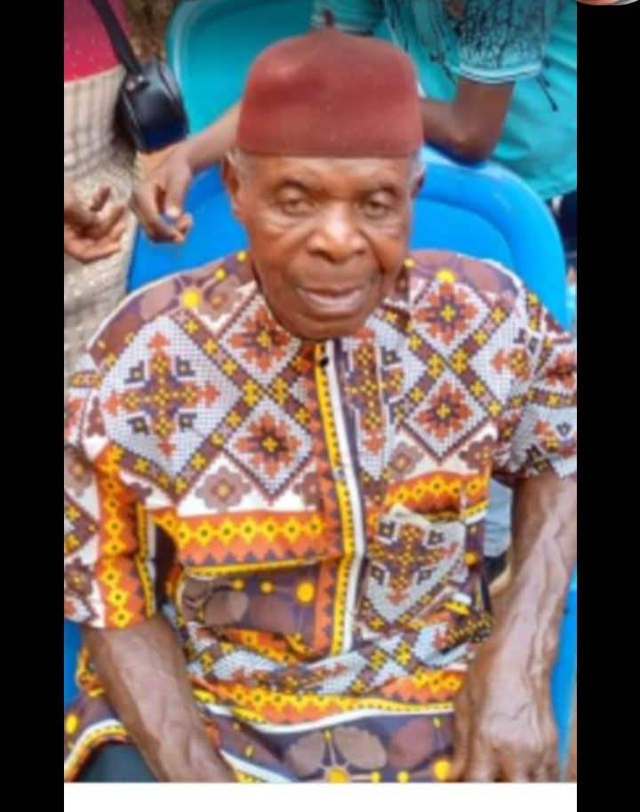 Happy Fathers' Sunday
Ezigbo Nnam
Father's love covered me, when I didn't know what love should be...