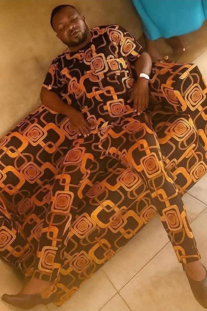 If e reach you turn tell carpenter to throway the remaining chair cover