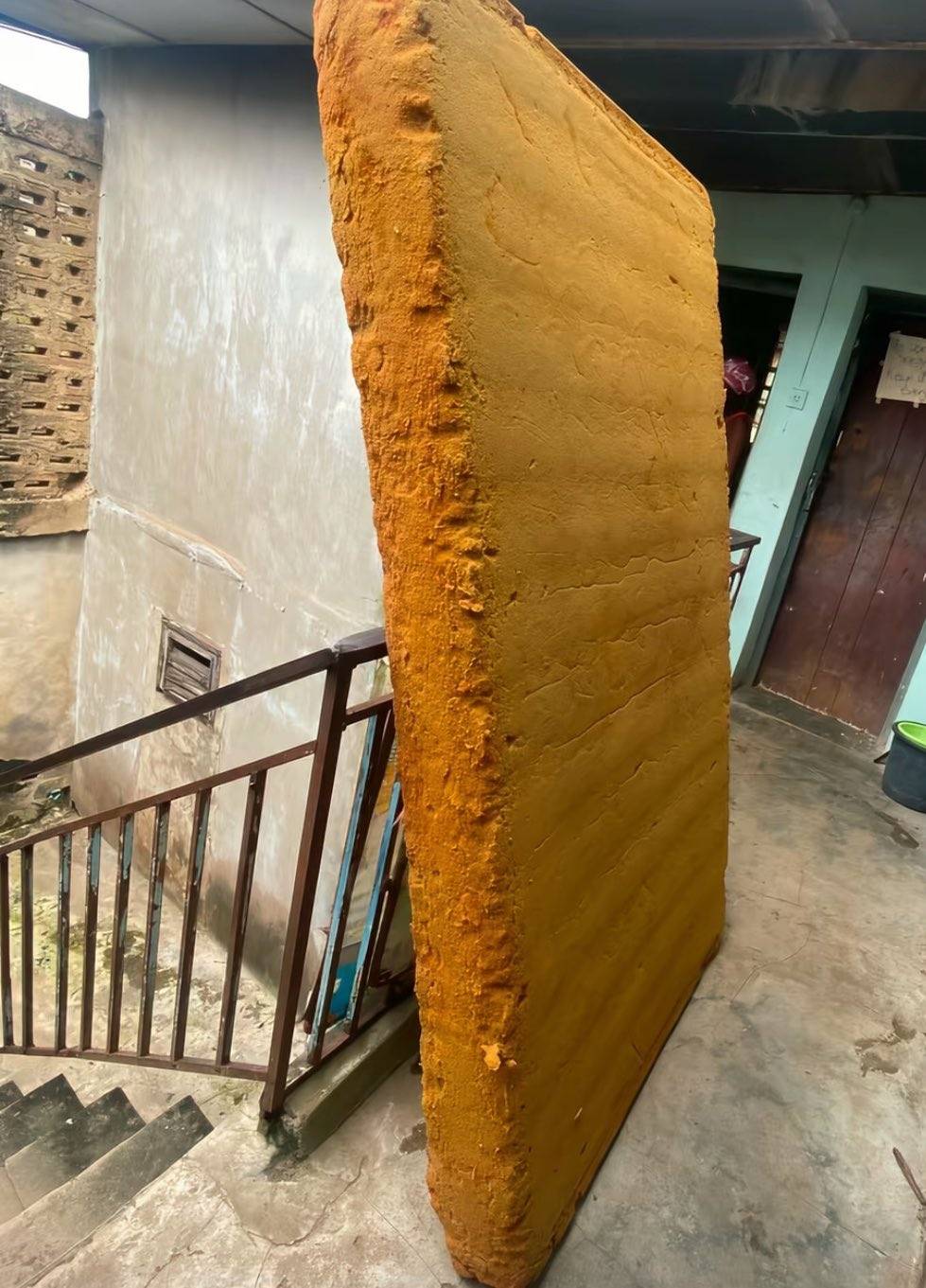 If village people serve you fluffy moi moi for dream, before you know u don finish have of this foa...