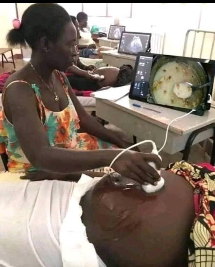 Thank God say belle no be show glass.
.
.
.
#Trending #LekeeLekee #CFC #Viral #NaijaPride #footba...
