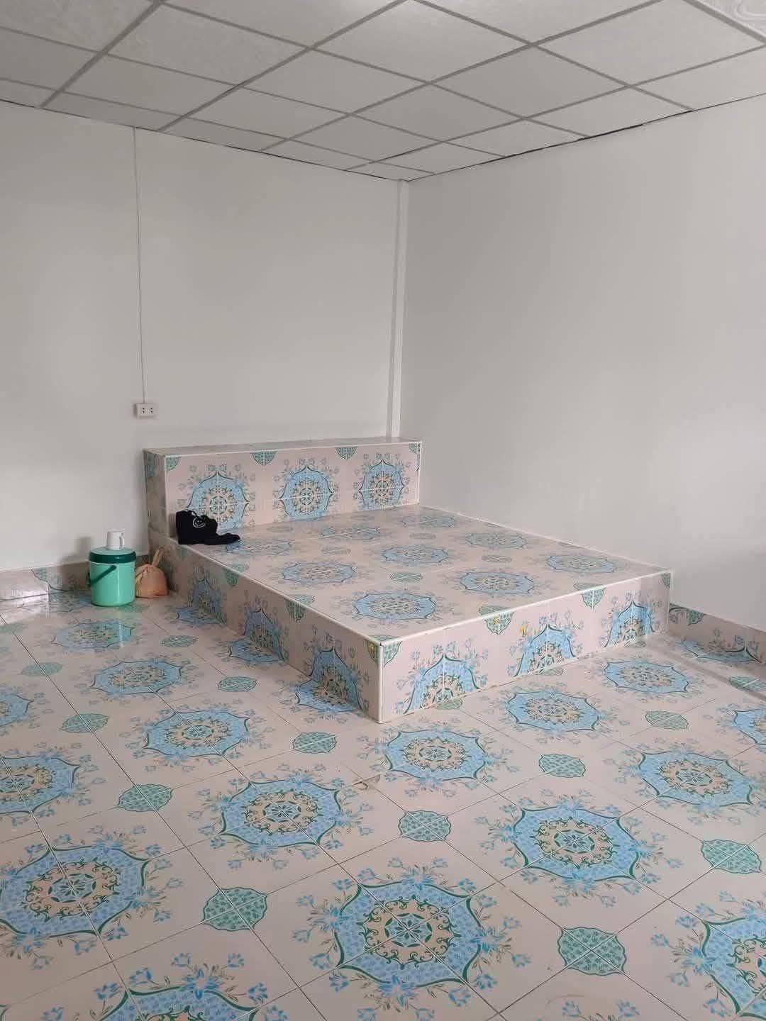 Until u mistakenly hit head for this bed frame as u day try wake up, na to go back to sleep.
.
.
#Tr...