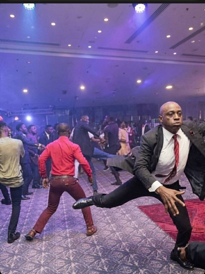 Pastor π€π€π€: Brother Emeka in red shirt I swear with my calling and God the maker of heaven and ea...