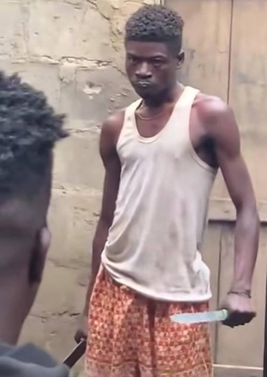 Every day for thief one day for the owner,  If them born owner well make e near me.
.
.
.
#LekeeLeke...