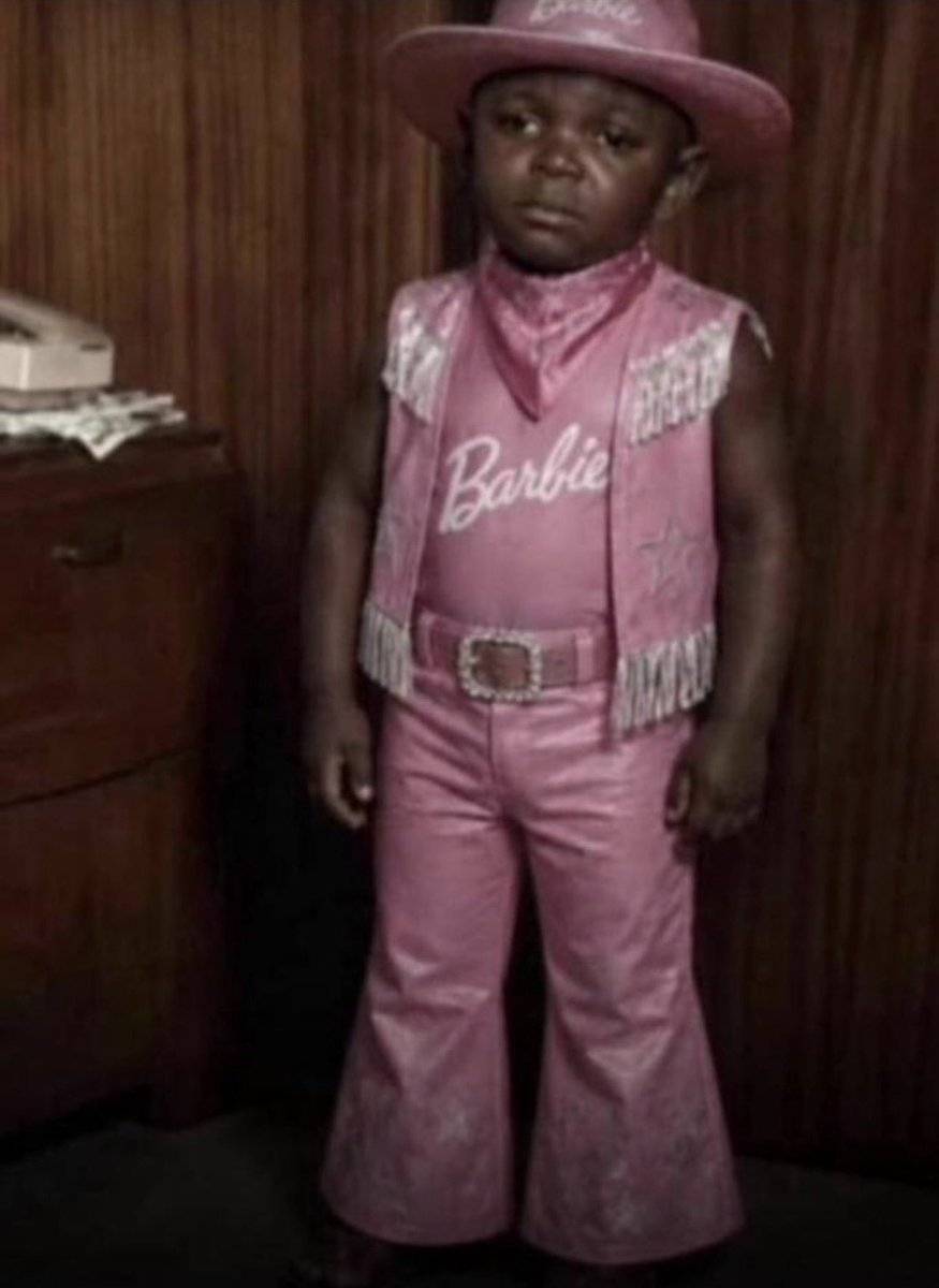 Leaders of tommorow don turn barbie.
.
.
.
#LekeeLekee #Trending #CFC #Chelsea #Viral #News #Sports...