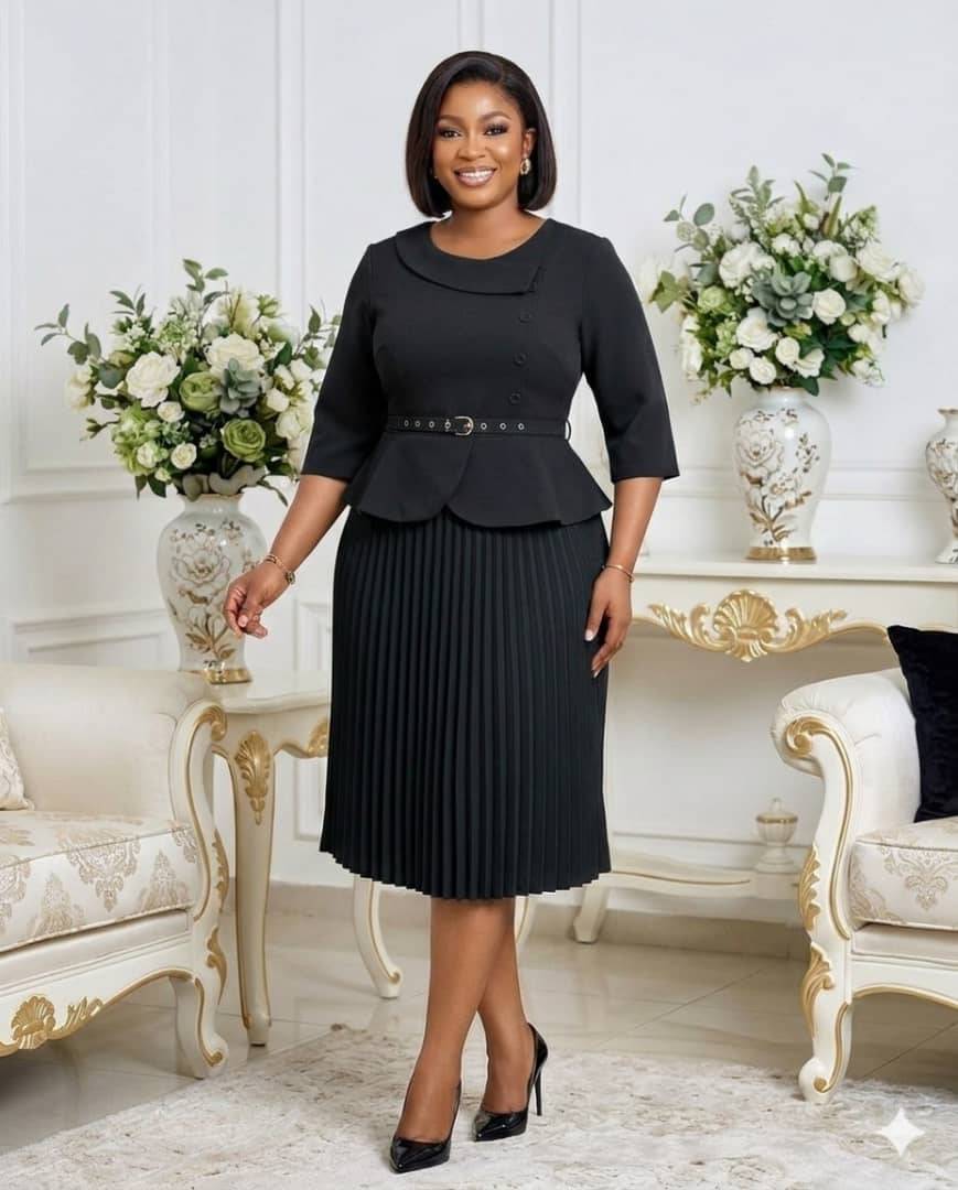 What are you without a fine dress
Gown available in size 10_16 32000
Location Lagos delivery ๐ nat...