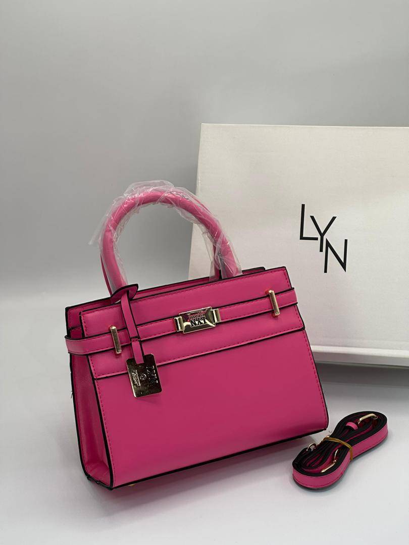 Available  now
with boxed 🎁🎁 
price....#20000