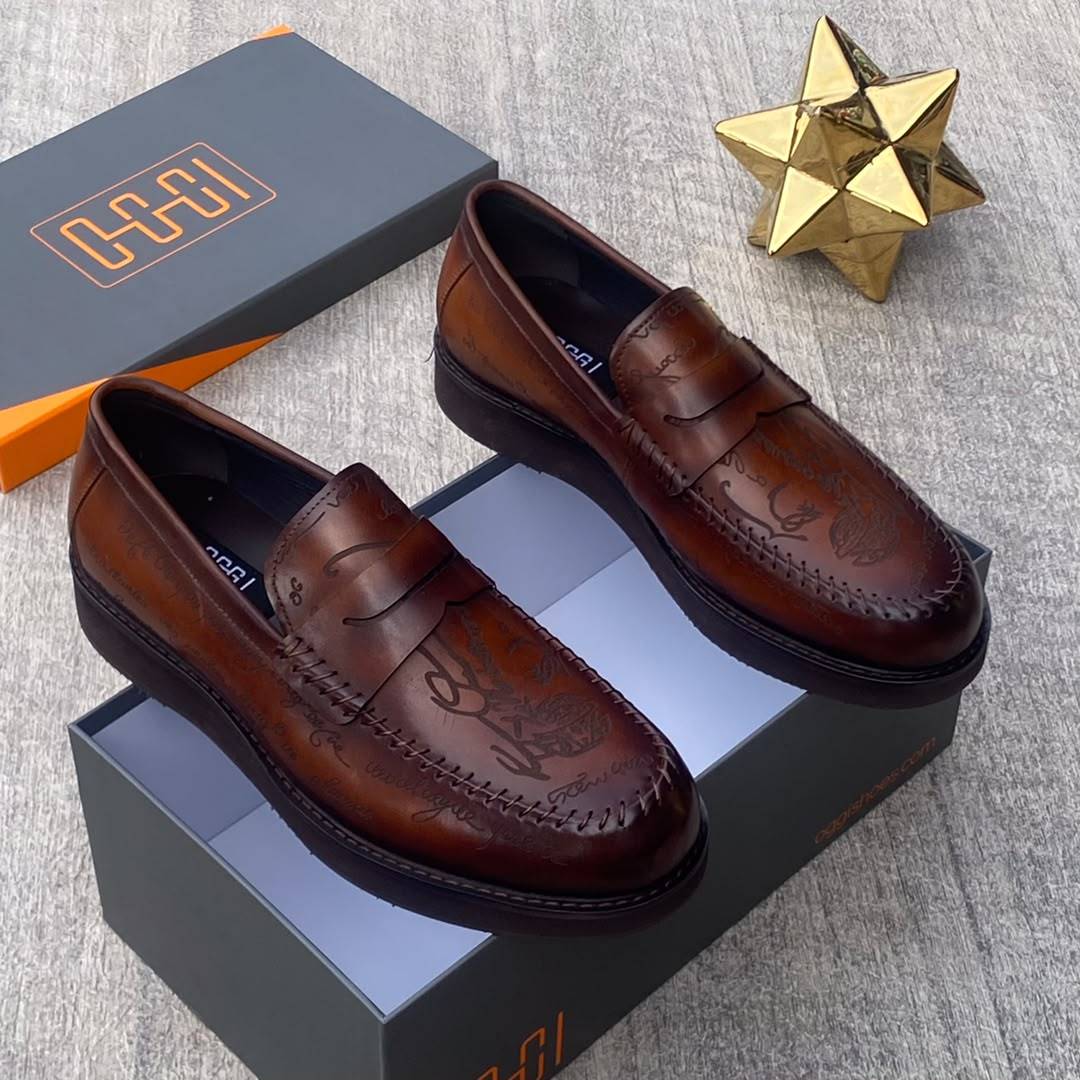 men wey sabi no dey carry last oooo
40---46
75.000
location Lagos delivery nationwide
08132304868