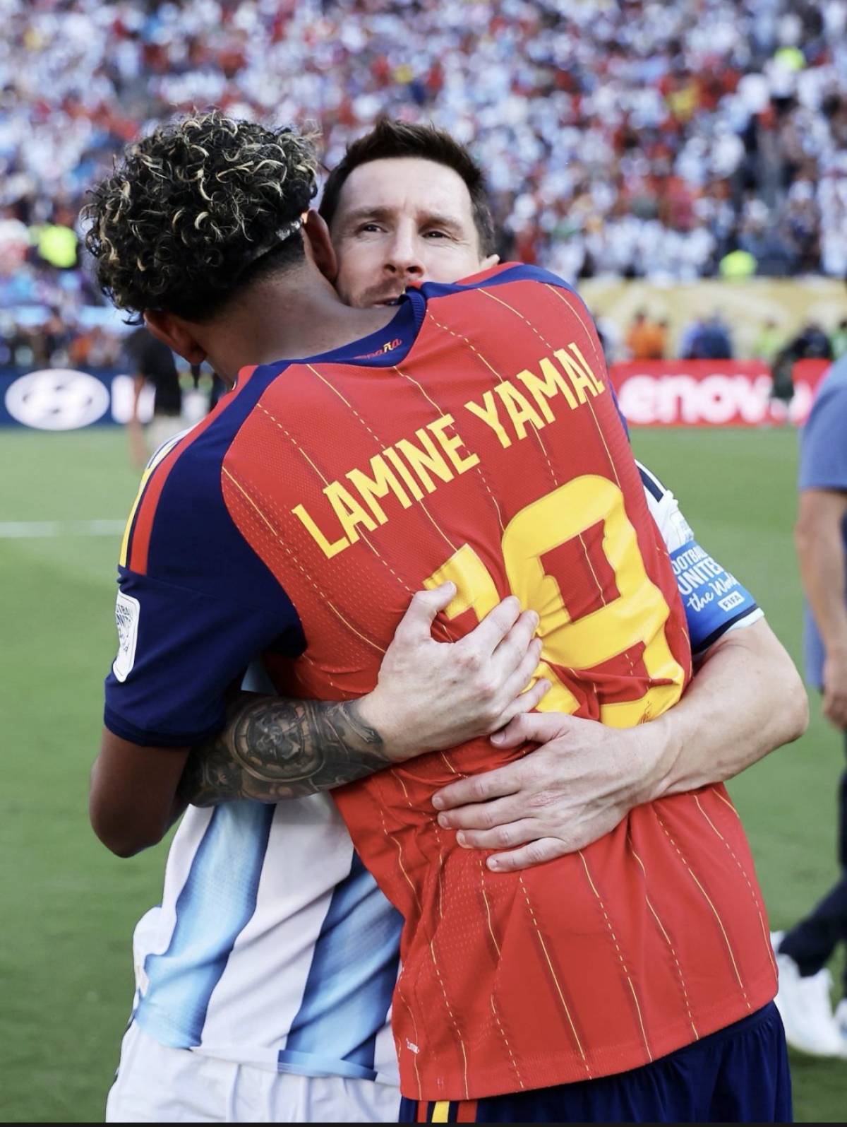 Football will finish but nothing pass your family I love this .
What else do you want? This is respe...