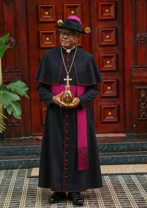 #STATE OF THE NATION

Leekee family behold the owner of Rivers State. The man who single handedly bu...
