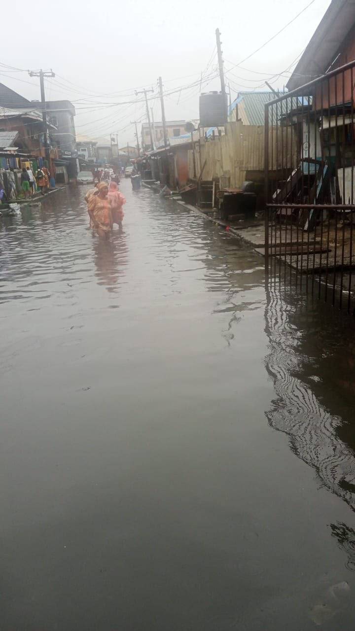 Flood nightmare returns to Ajegunle, residents decry blocked drainage channels
By Matthew Johnson...