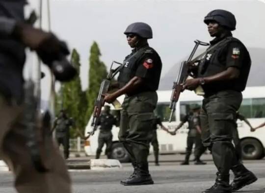 Anambra police foil kidnap attempt, arrest 66-year-old fraud suspect
By Florencemary Nwabueze
Pol...