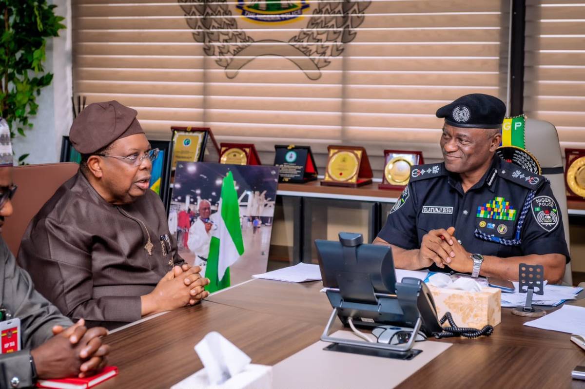IGP Disu, Minister unite against vandals, energy theft
By Matthew Johnson
The Inspector-General o...