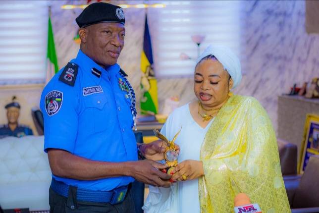 AIG Jimoh decorates 10 newly promoted officers in Lagos, receives PPUGI award
By Florencemary Nwabu...