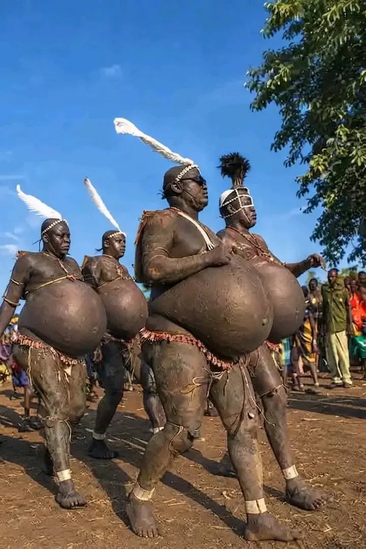 The Big Belly Festival of Ethiopia 🇪🇹
In Ethiopia’s Omo Valley, the Bodi tribe celebrates the Ka’el...