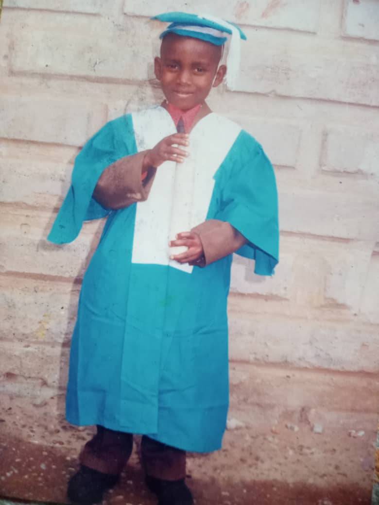 #LLThrowbackThursday is here!
Omo... no be today me and graduation become friends o!
This throwb...