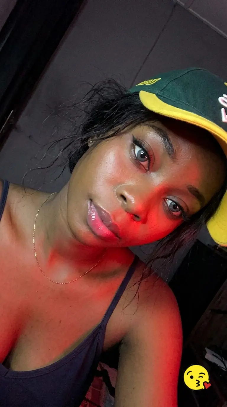 π§οΈ Port Harcourt rain no gree let person shine today o! π©
I wore this my singlet top thinking I was...