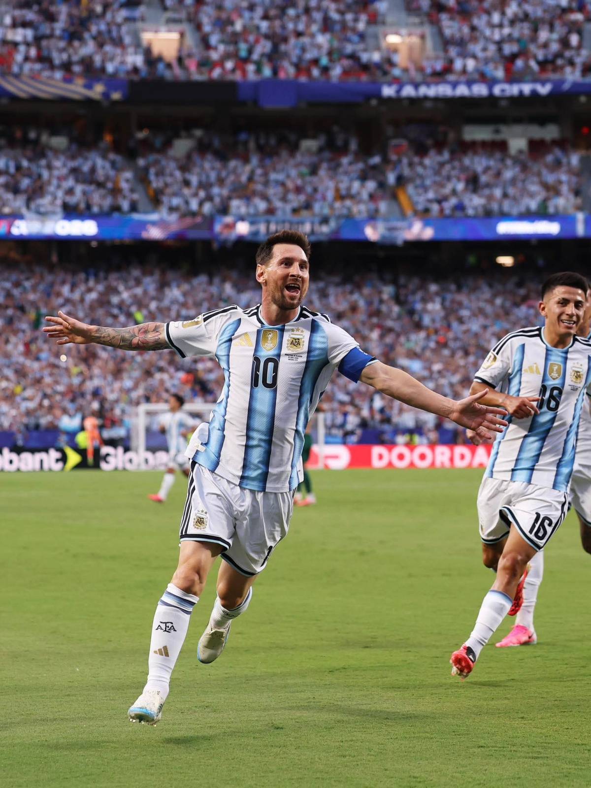38-YEAR-OLD LIONEL MESSI HAS SCORED HIS FIRST WORLD CUP HAT-TRICK ๐ฒ
Unstoppable ๐#LekeeLekee #Nig...
