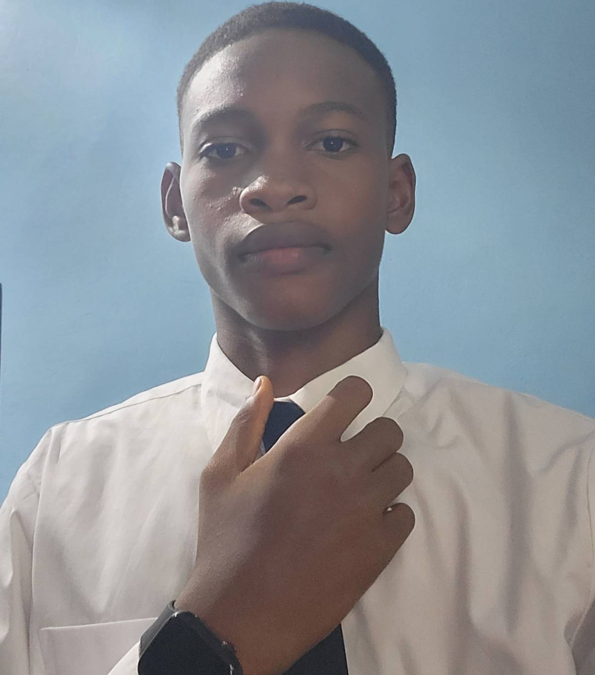 let me introduce the person behind the handle.
i'm Kamsy — a self-taught fullstack & backend engine...