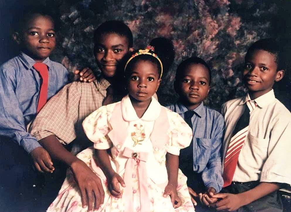 Who can guess how many years back is this....expo everybody here is married
#LLTBT
