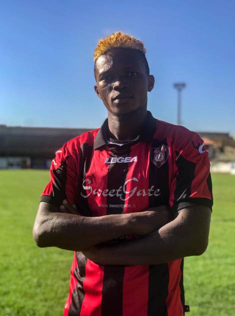 Nigerian midfielder Emmanuel King Okoye has tragically passed away, following a severe head injury d...