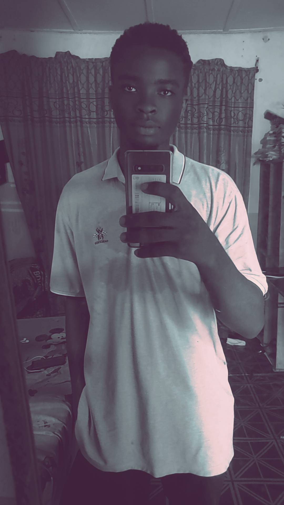 It's my birthday today 
Please wish me well my #LekeeLekeeFamily 

So surprise does @lekeelekee have...