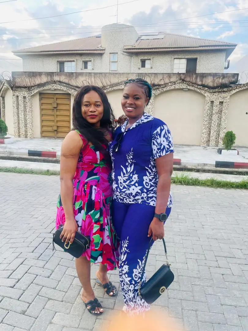 My Friendship turn sister. Thanks the universe i saw this beauty with my eyes again. Lasgidi
Not si...