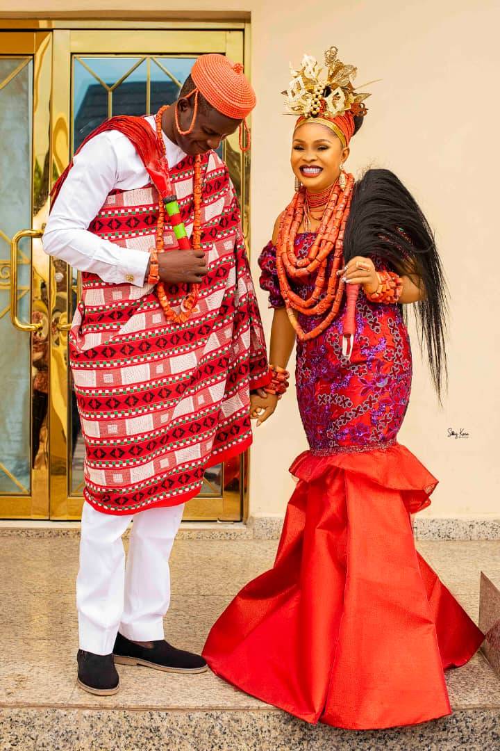 A Beautiful Edo Traditional Marriage
The morning sun rose gently over the village as families gathe...