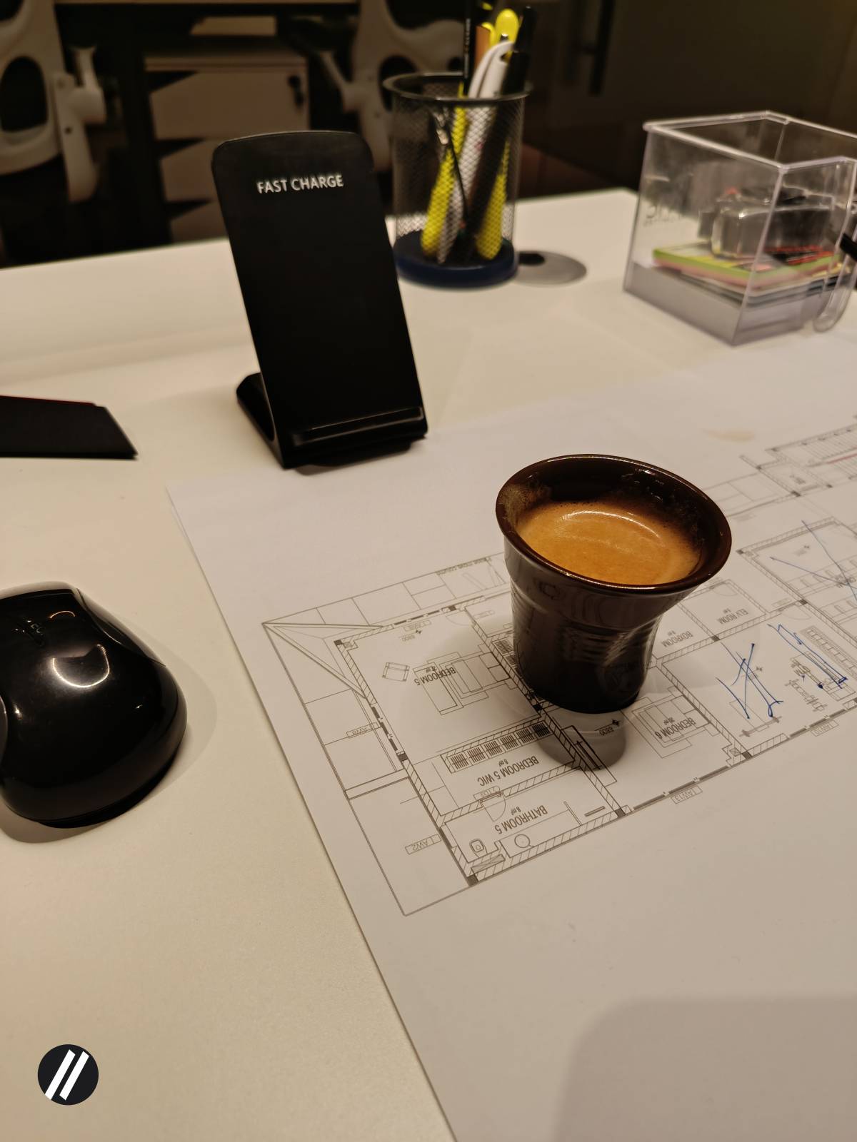 It's another work day, and we're in outside hustle for the inside needs.
Good morning Lekee-lites