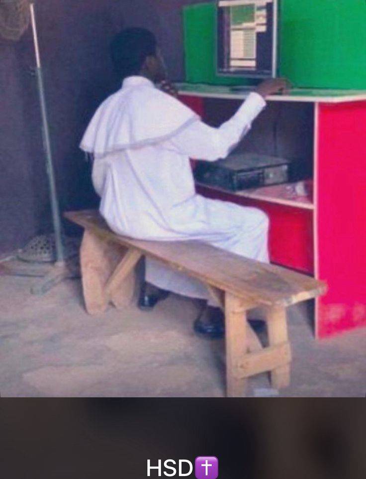 I don catch my Evangelist today ...
Which one be you dey do Eucharistic side hustle?
You go explain...