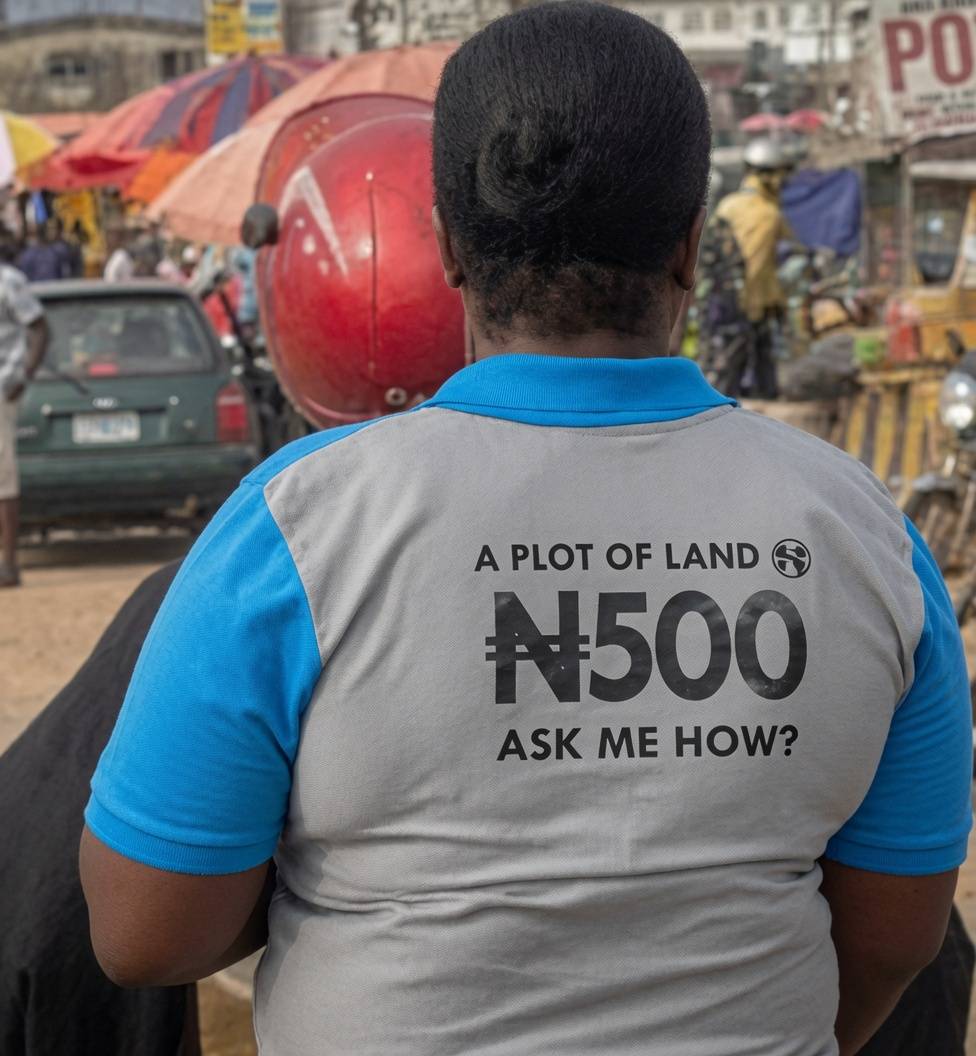I no know where this woman dey carry me dey go since yesterday. And I wan buy 50 plots.