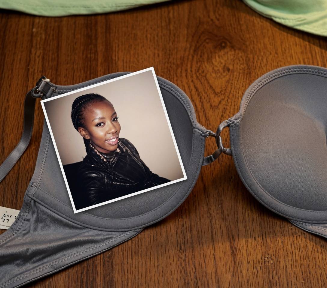 This is why I dont like being Romantic.
I told her to send me a picture in her bra for God's sake....