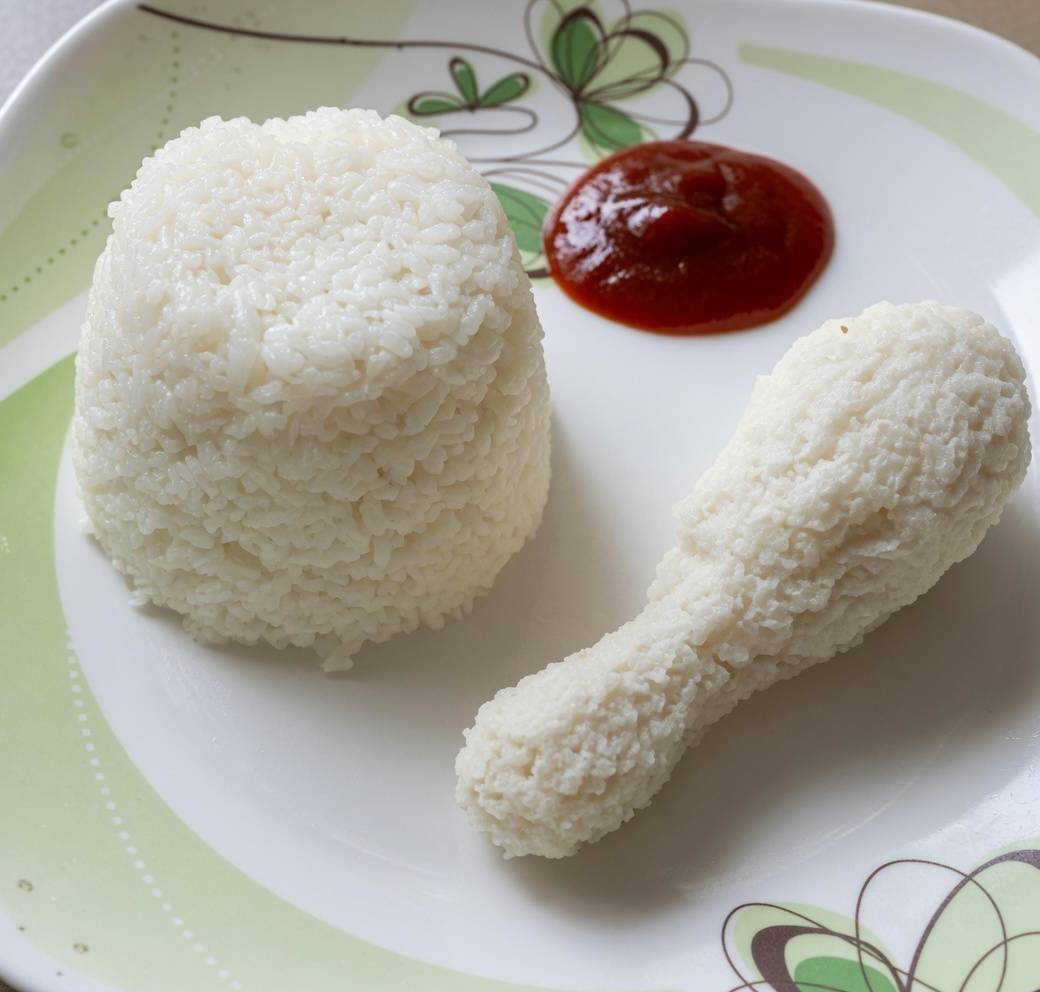 Some Hotels are wicked.
Please how can this be the "Rice and Chicken moulderie" that was written o...
