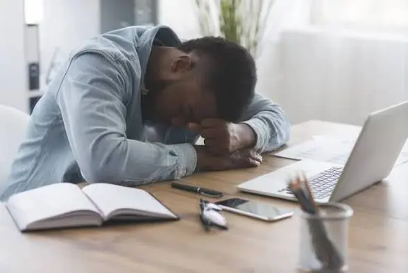 Phew 🤧🤧
It is that time of the week again
Another Friday,another week ending 
Tomorrow is for rest...
