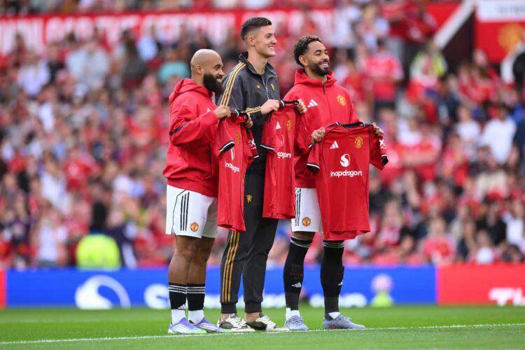 ๐จ๐๏ธ ๐๐๐: Bryan Mbeumo, Matheus Cunha and Benjamin ล eลกko have all scored 10+ in the Premier League t...