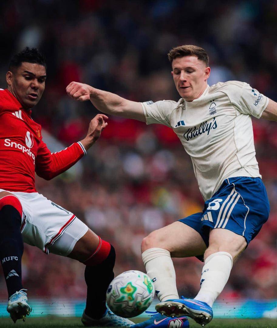 🚨🗣️ Gary Neville: “I see too many crabs playing central midfield. You can't have too many people wh...