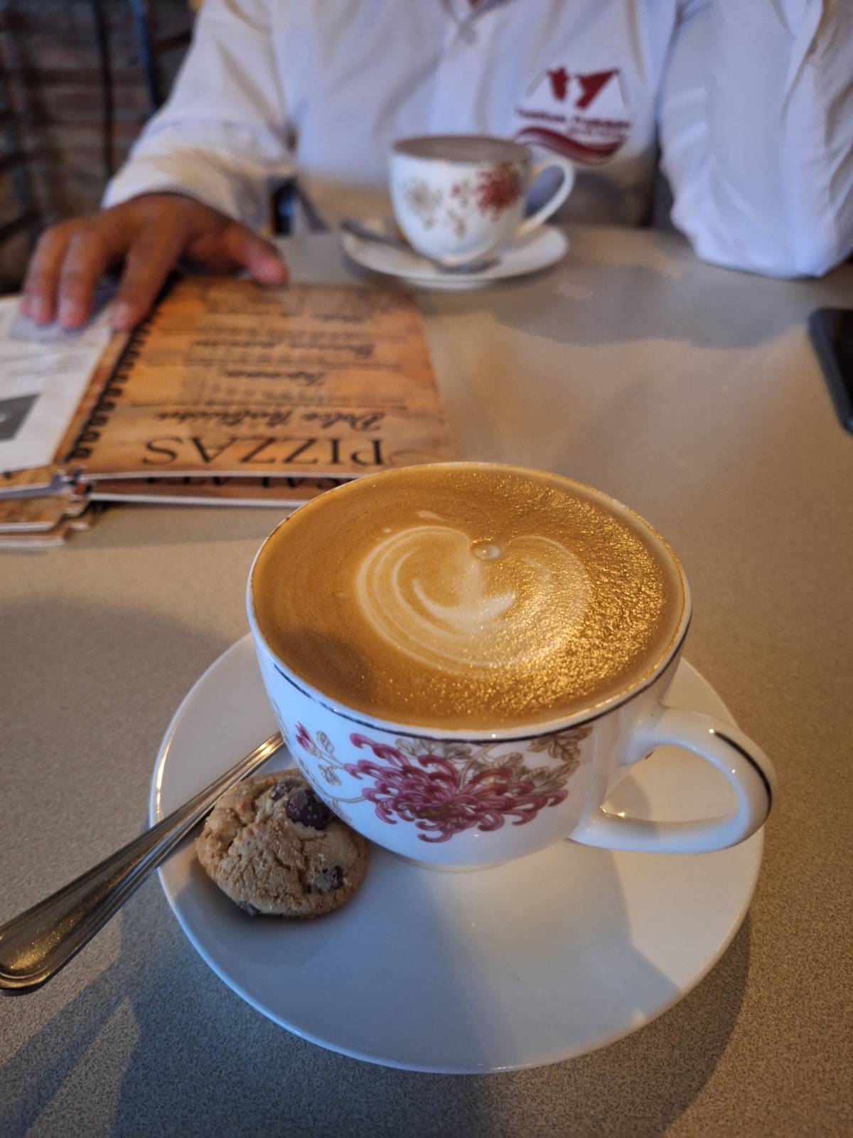 Who wants coffee? Happy Tuesday Lekeelekee ❤️