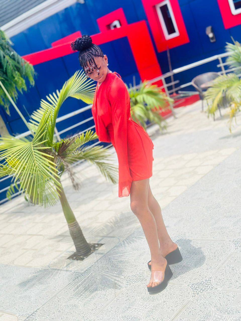 Am supposed to leave this country today but am just sorrying for you guys, if I leave now eeeh, the...