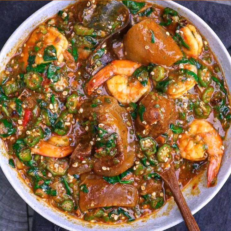 HERE ARE SOME NIGERIAN CUISINE
from the looks and tastes you will feel the goodness of life..... yo...